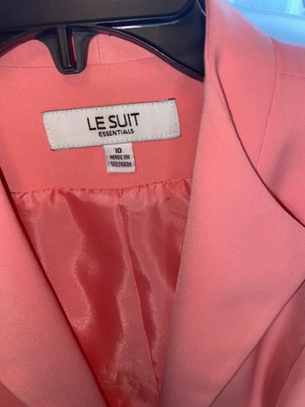 Le Suit 2-Piece Skirt Suit Set – Vibrant Coral Peach – Size 10